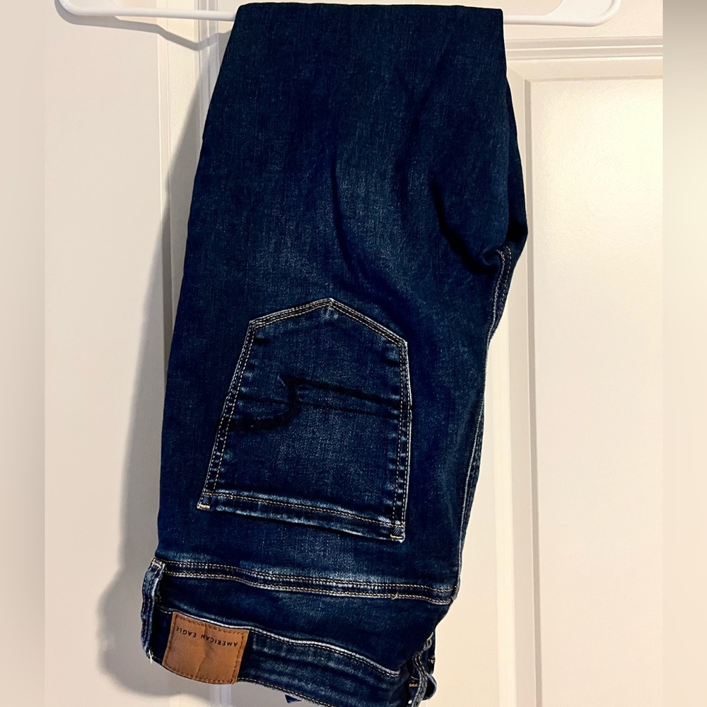 American Eagle dark wash ripped hi rise skinny jeans Size 10